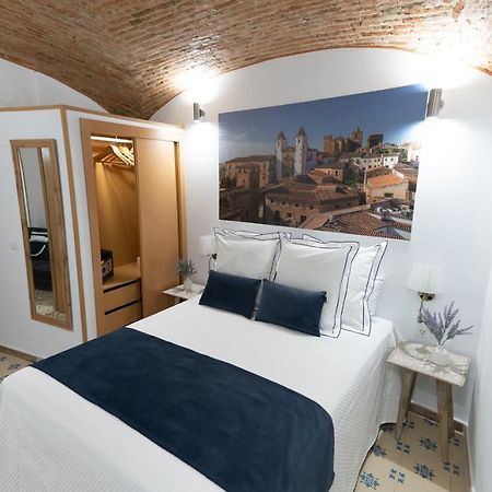 Art & Suite Apartment Caces מראה חיצוני תמונה