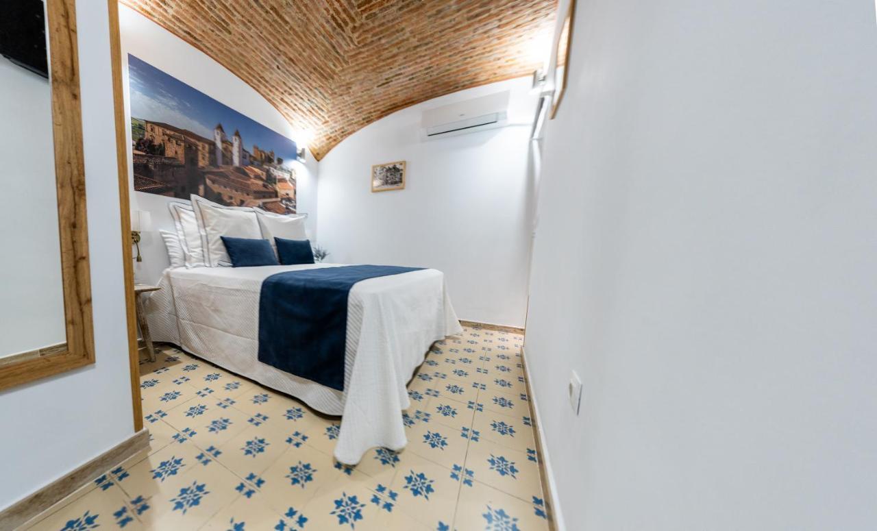 Art & Suite Apartment Caces מראה חיצוני תמונה