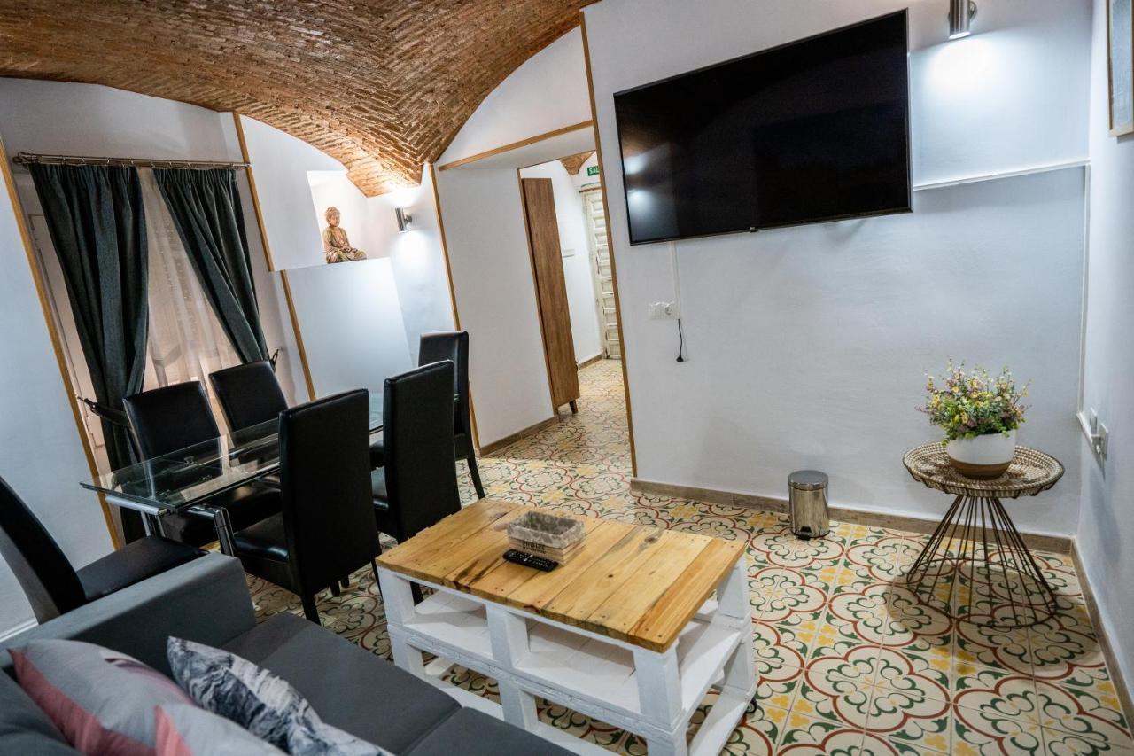 Art & Suite Apartment Caces מראה חיצוני תמונה